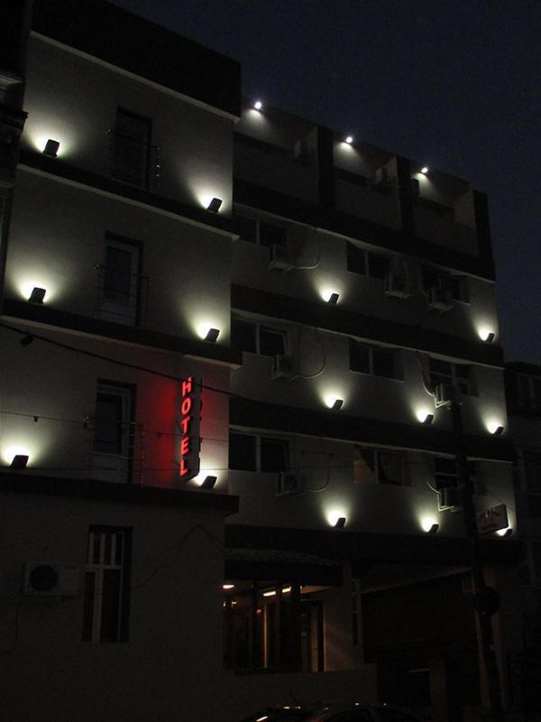 Hotel Uranus Bucharest Exterior photo